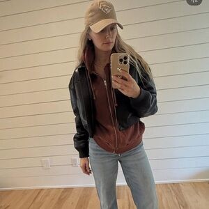 Aritzia Wilfred Free Zip-Up Hoodie 🤎